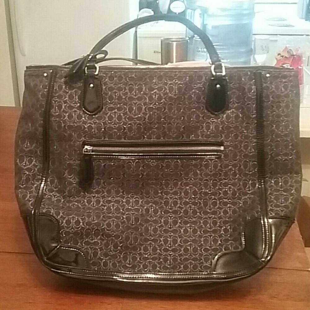Coach - Picture 5 of 8